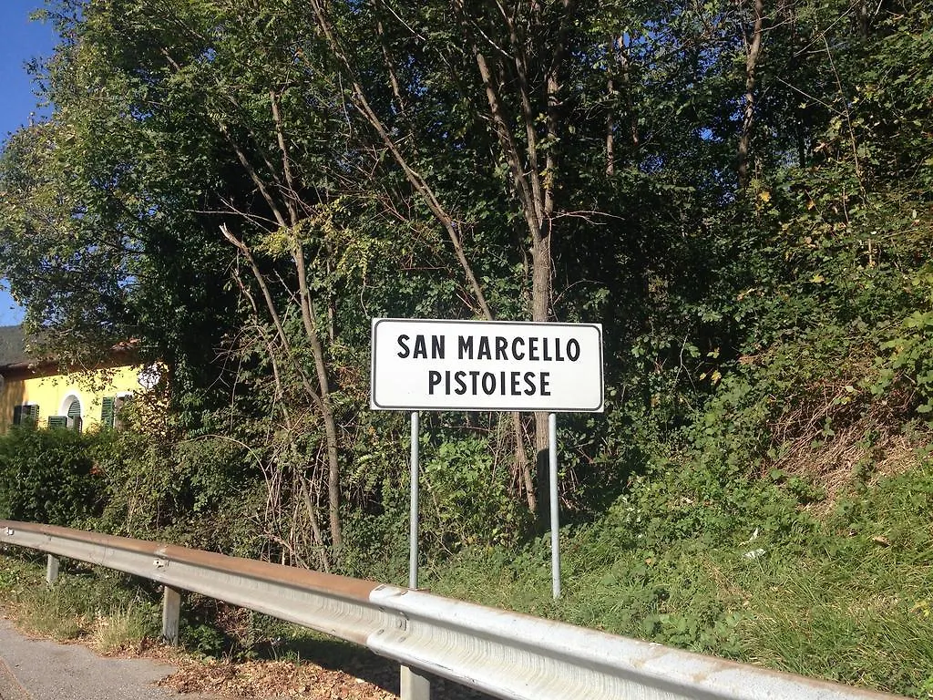 Albergo Ristorante Il Cacciatore San Marcello Pistoiese 3*,  Italy
