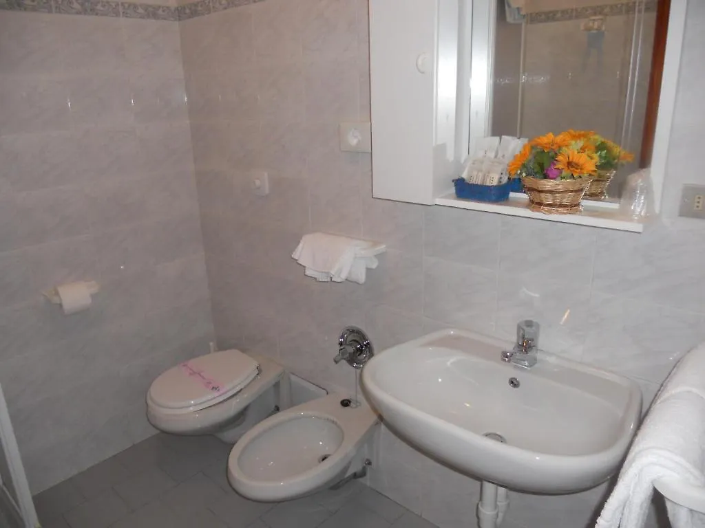 *** Hotel Albergo Ristorante Il Cacciatore San Marcello Pistoiese Italy